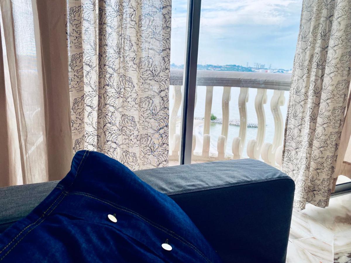 Apartment 2 Bedroom Seaview *