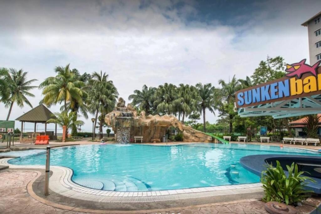 Apartment 2 Bedroom Seaview *