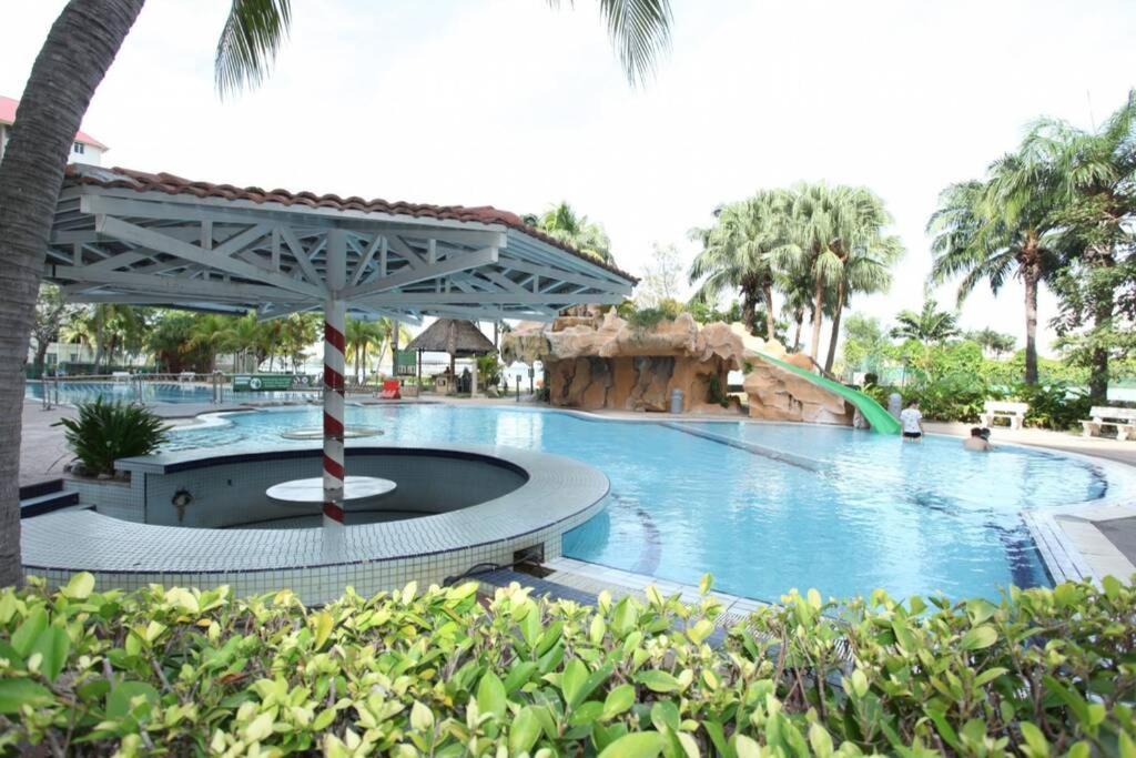 2 Bedroom Seaview