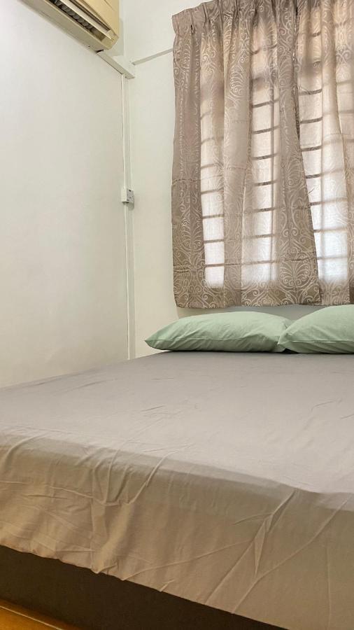 2 Bedroom Seaview Apartment *