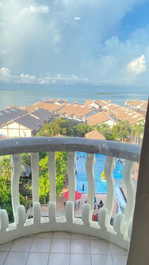 2 Bedroom Seaview Apartment