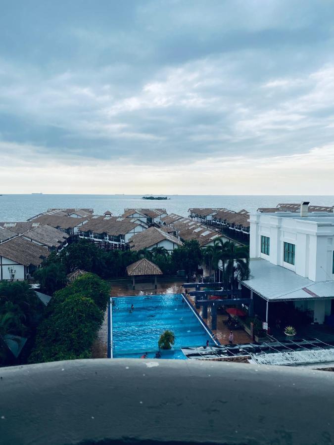 2 Bedroom Seaview Apartment