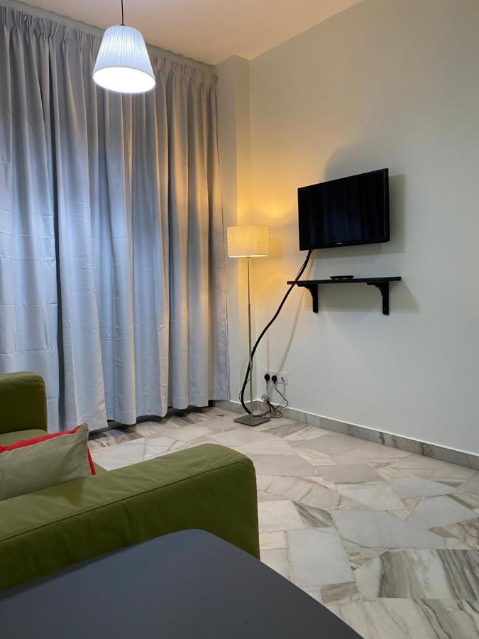 2 Bedroom Seaview Apartment *
