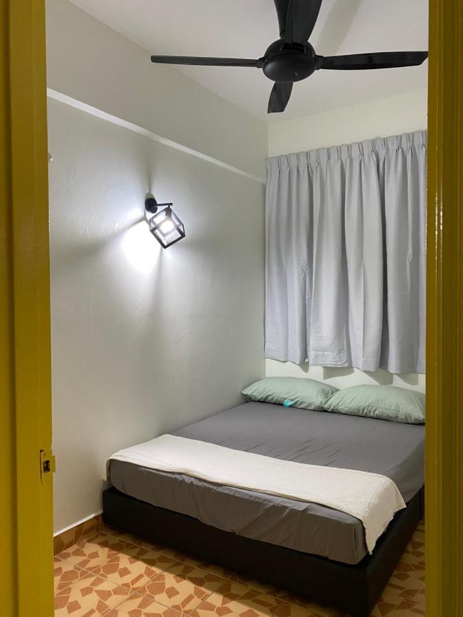 2 Bedroom Seaview Apartment