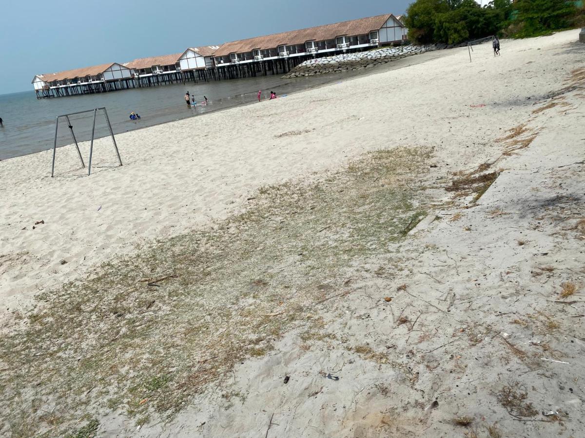 2 Bedroom Seaview Apartment *