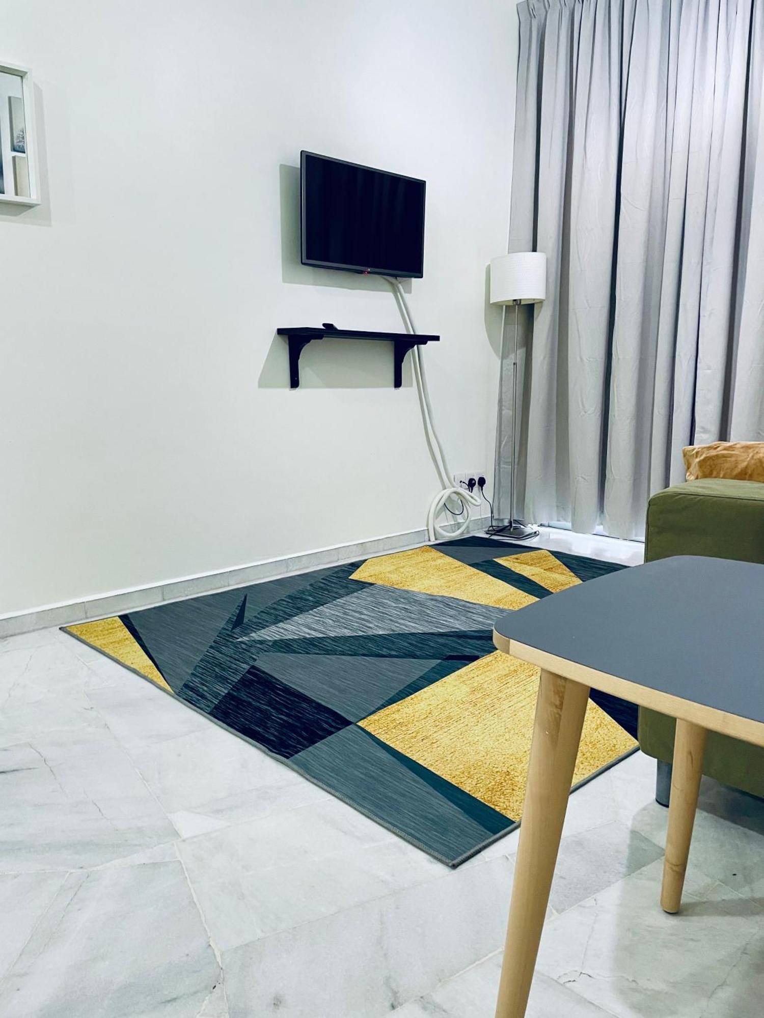 2 Bedroom Seaview Apartment